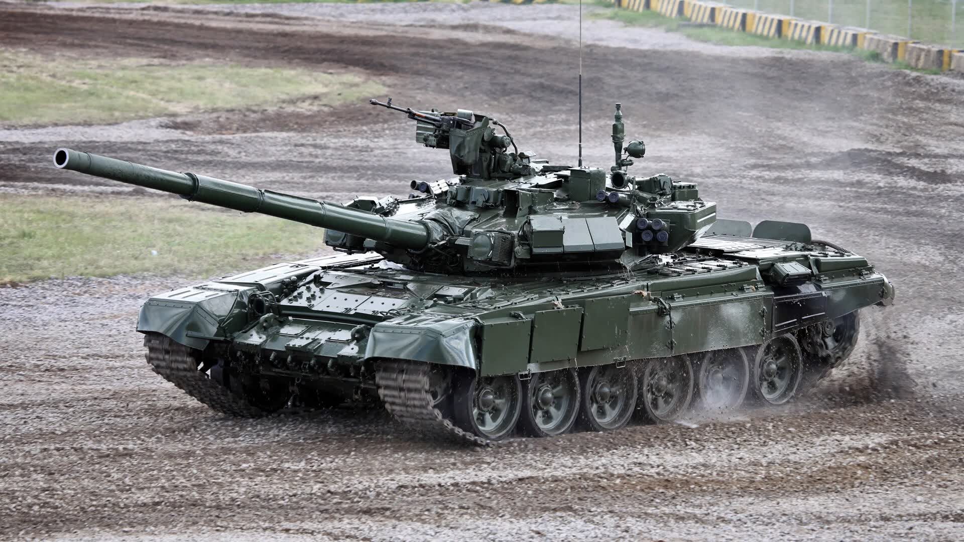 小型挖掘机家用挖土推荐型号（家用小型挖土机价格）